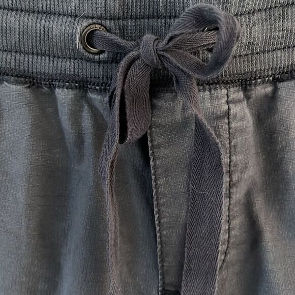 L.L.Bean Size Small Petite 🛶⛺️Navy Blue Capri Pants , Cropped Pants - Picture 4 of 11